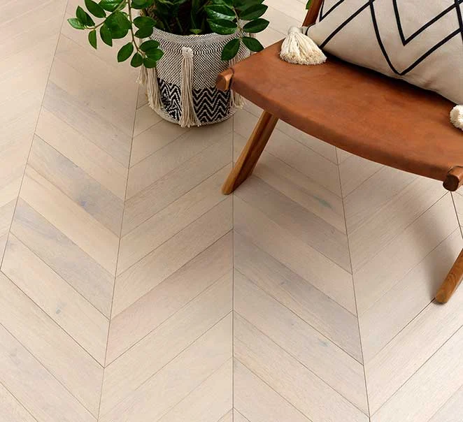 Pale Woodpecker Goodrich Cashmere Oak chevron floor